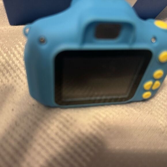 Kids Digital Camera Like New! Video, Photos, Rechargeable! - Picture 4 of 16